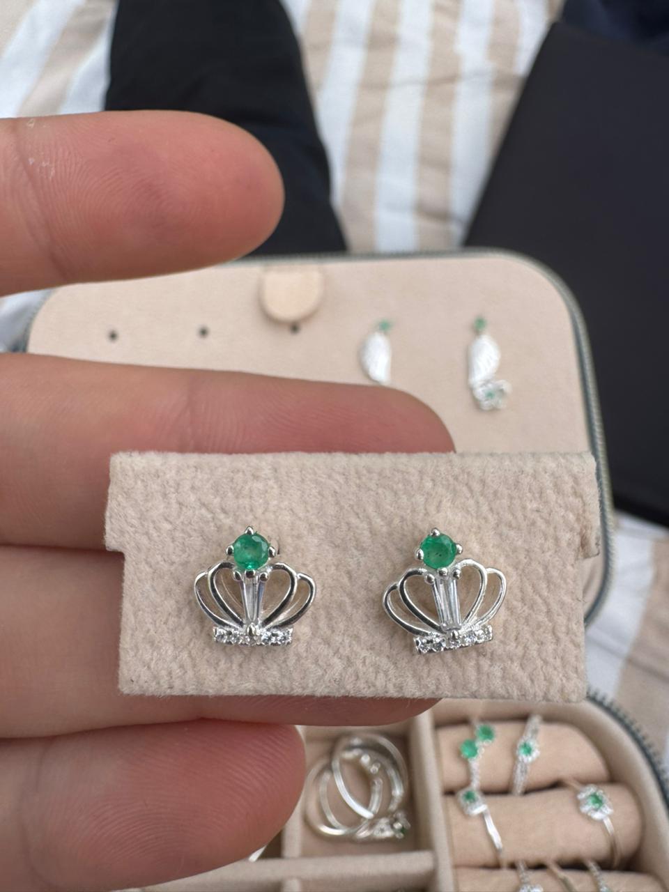 Pendientes en Plata Italiana 925 con Esmeralda Natural Colombiana de 1mm. ORIS